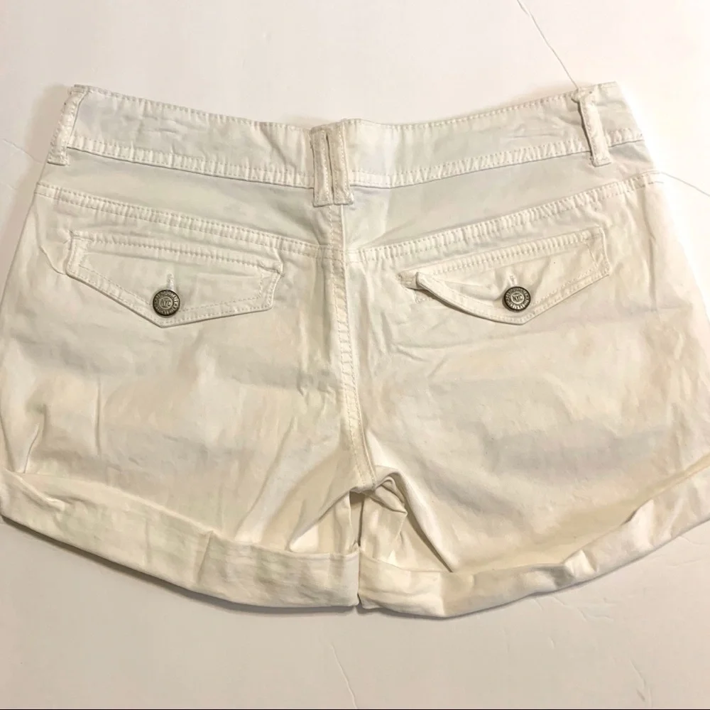 NWOT Aeropostale Midi Twill Shorts Size 4